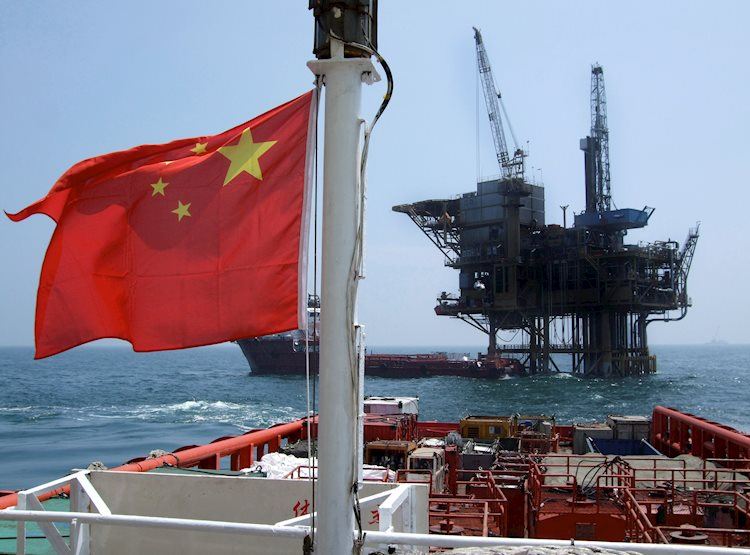 中国原油进口七个月来首次增长 - 德国商业银行